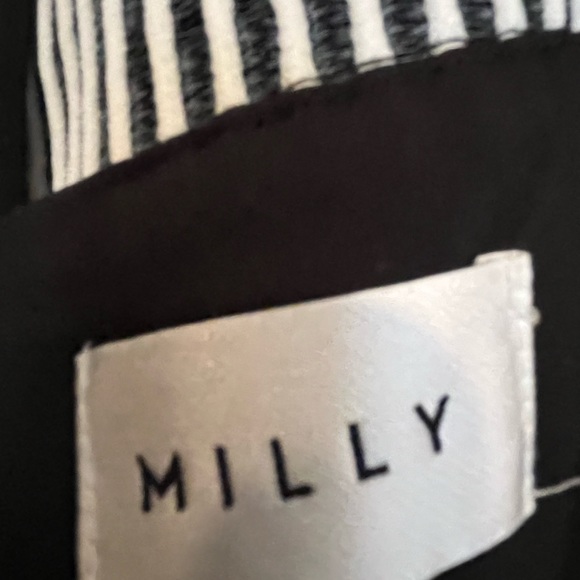 Beautiful summer dress - very flattering and only worn once - Picture 6 of 7